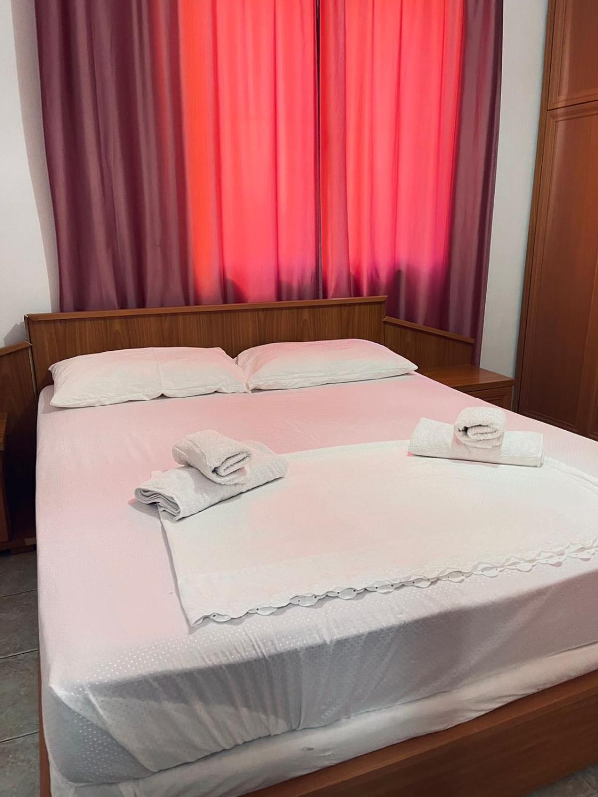 Top Central Apartment Тирана Екстериор снимка