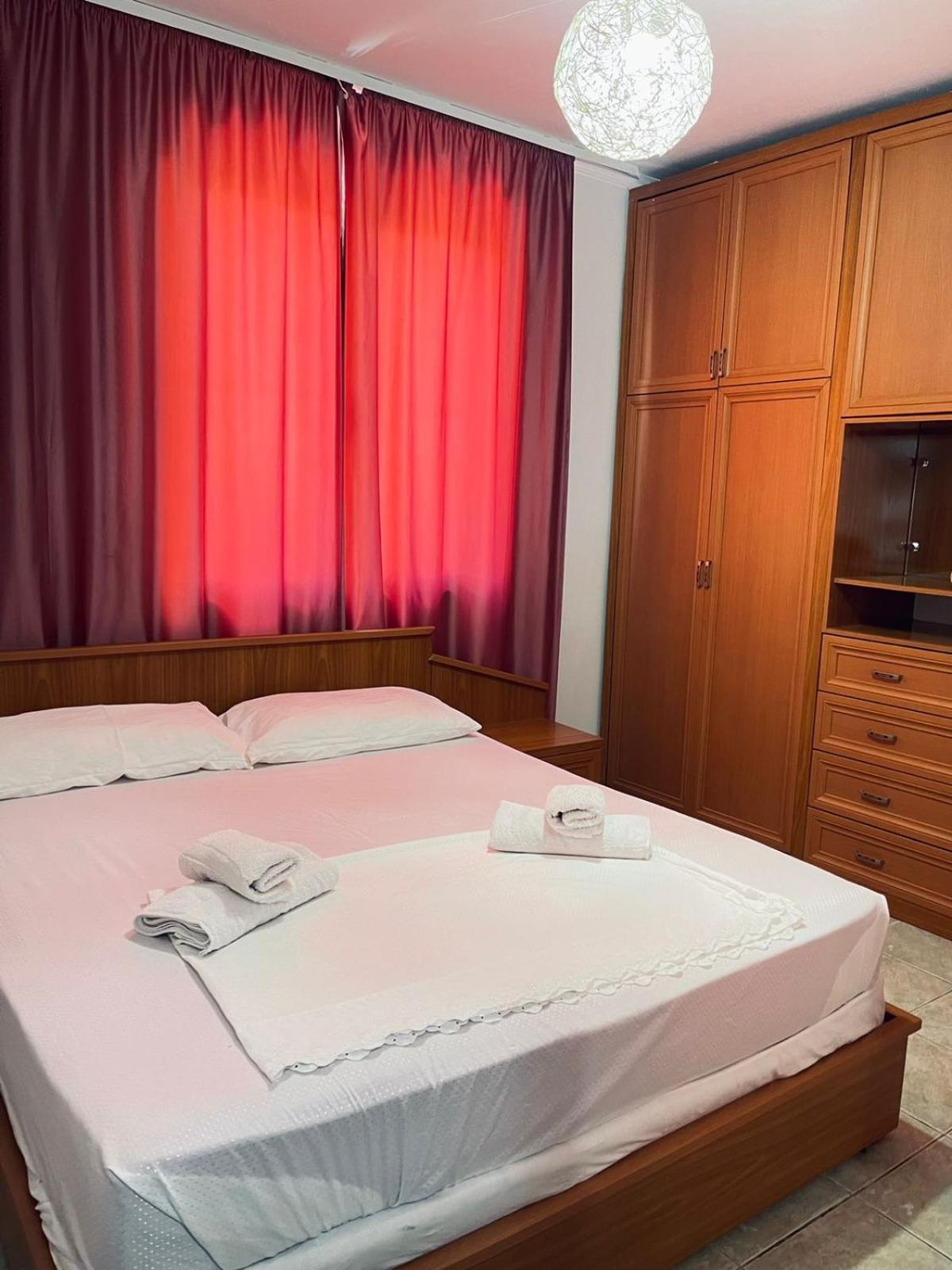 Top Central Apartment Тирана Екстериор снимка